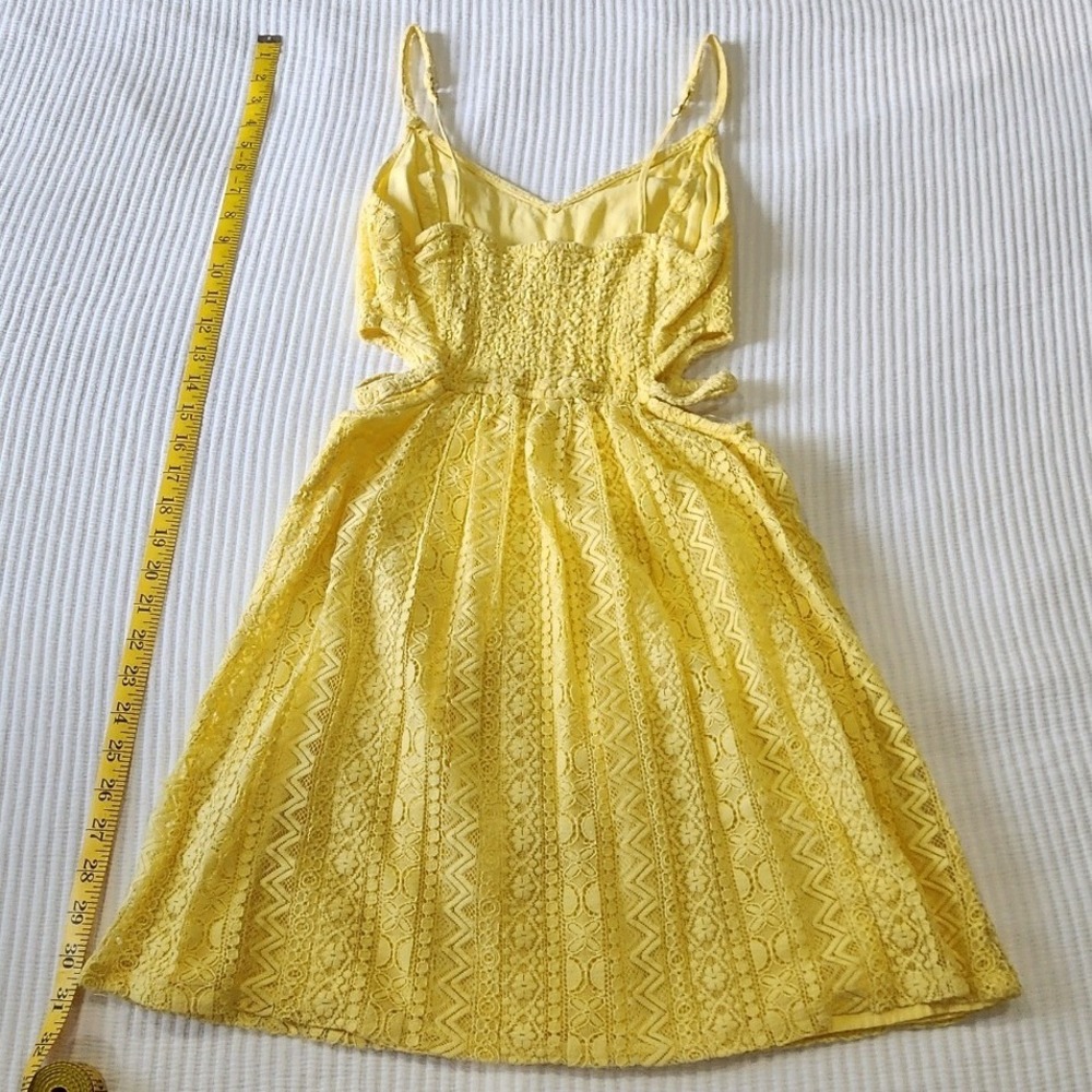 Hollister Yellow Lace Cut-Out Mini Dress Summer Festival Sun Dress Small - Picture 3 of 4